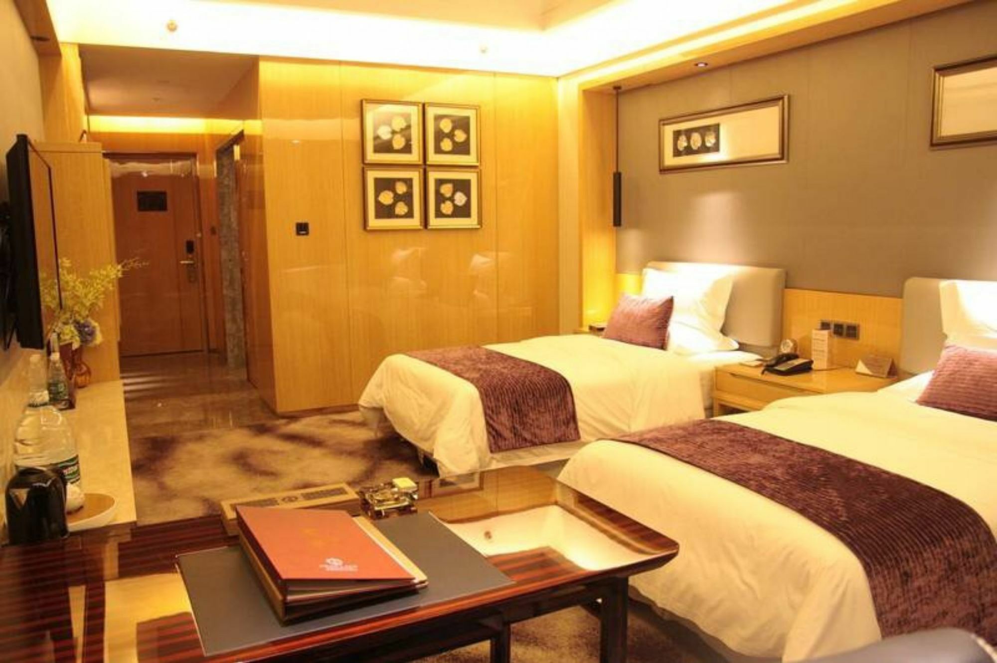 สวอนเลก รีครีเอชั่น โฮเต็ล ฝอซาน Hotel ภายนอก รูปภาพ
